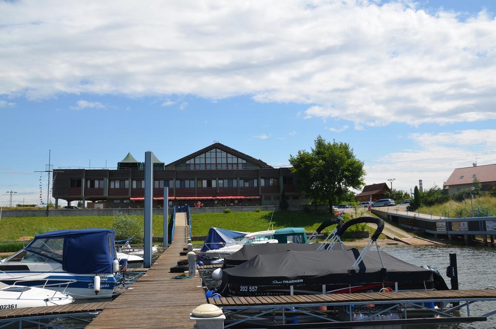 Resort Marina Labe Lovosice Extérieur photo
