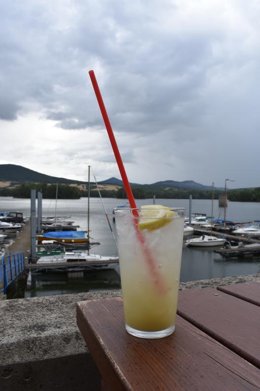 Resort Marina Labe Lovosice Extérieur photo